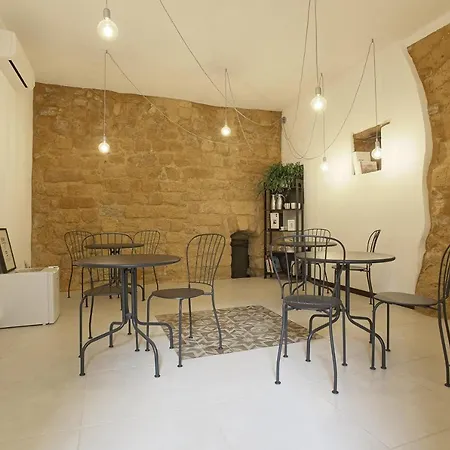 Cortile Baronello *